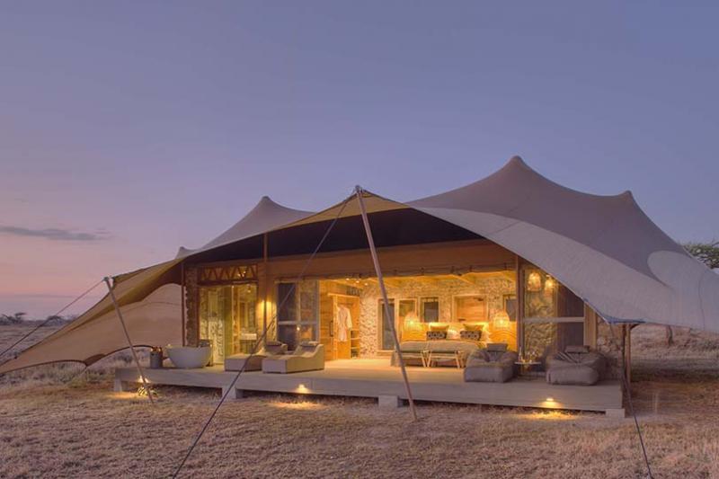  A tented camp in Serengeti