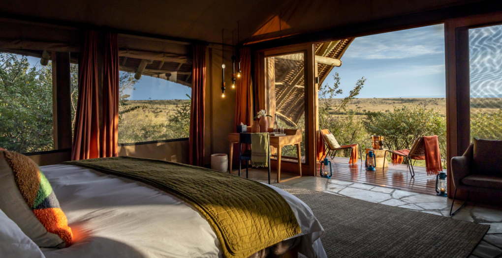 Naboisho-View-from-side-of-the-bed-looking-out-onto-deck