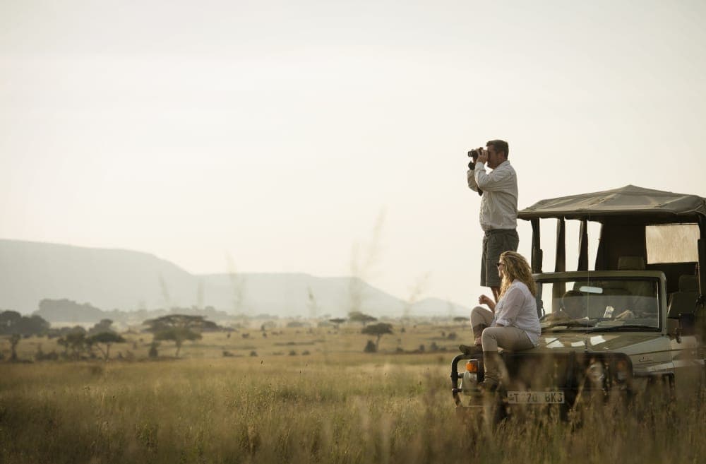 game-drive-honeymoon-safari-serengeti game-drive-honeymoon-safari-serengeti